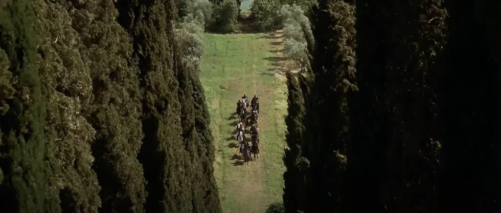 L’attribut alt de cette image est vide, son nom de fichier est Tuscany-Cypress-01.jpg-1024x437.webp.