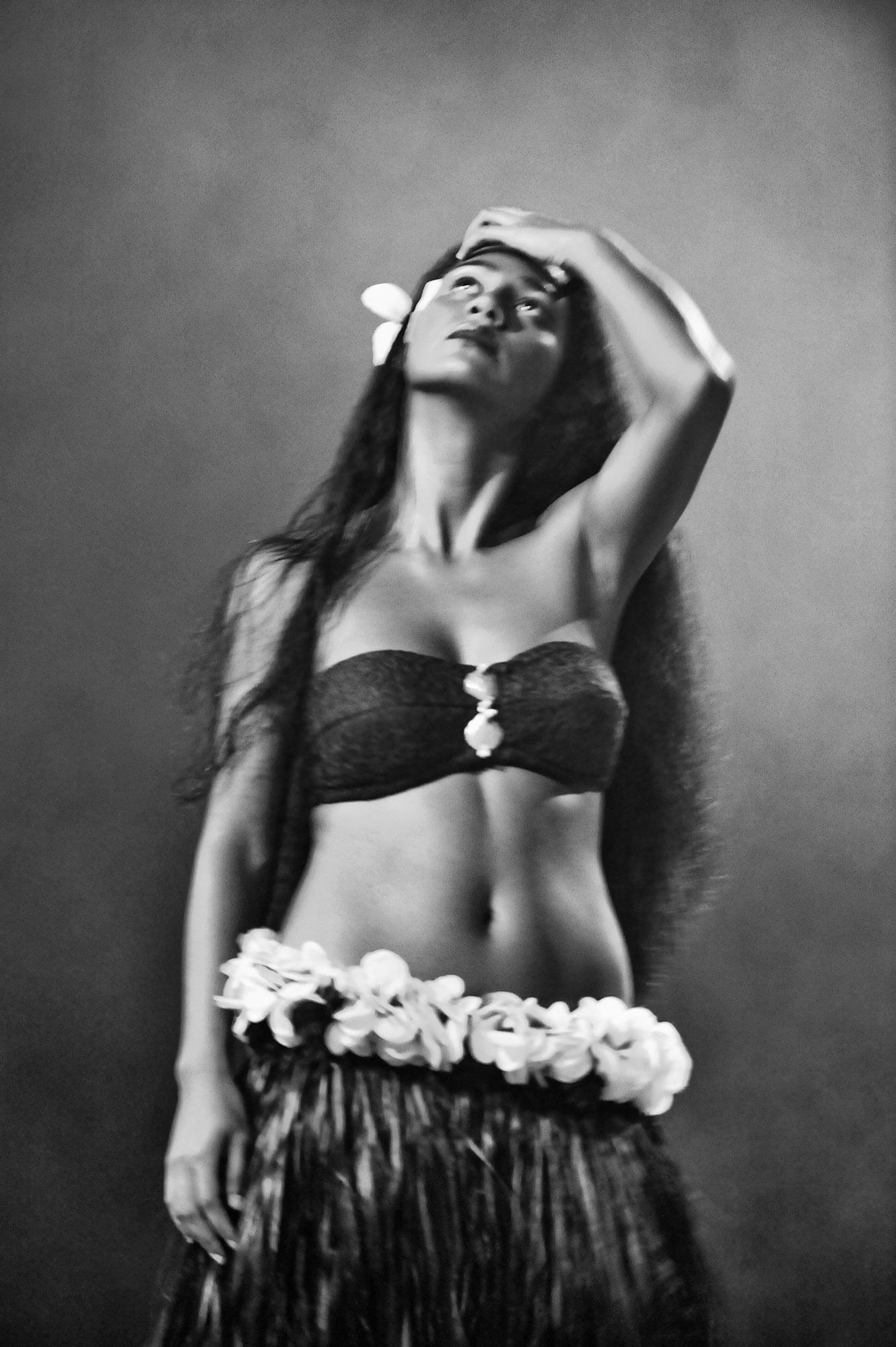 Moearii, danseuse tahitienne Danseuses de la troupe de Tumata Robinson, Tahiti Ora