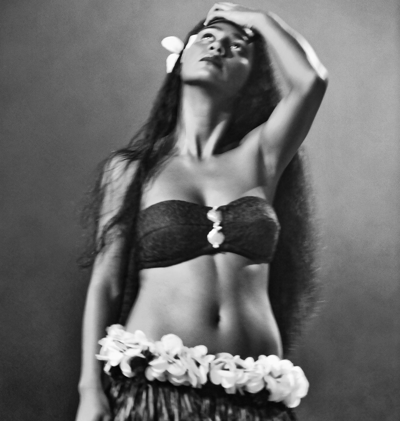 Moearii, ballerina tahitiana Ballerine della compagnia di Tumata Robinson, Tahiti Ora